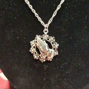 Praying Hands Wreath Necklace